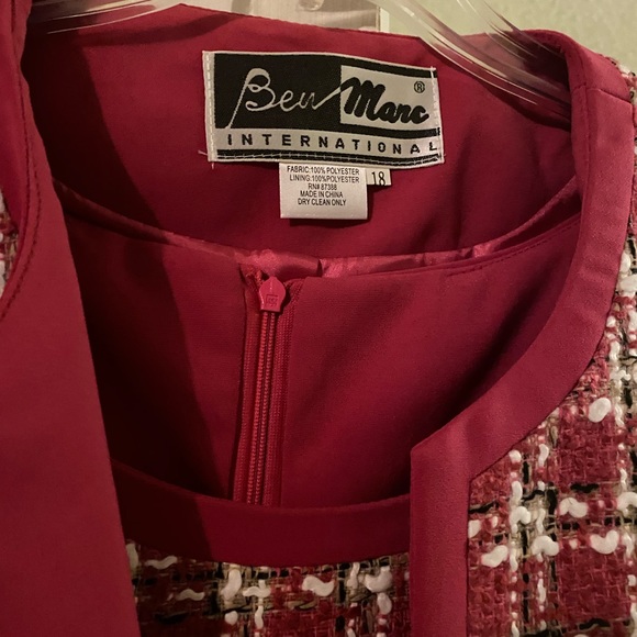 2pc Women Suit - Picture 2 of 2